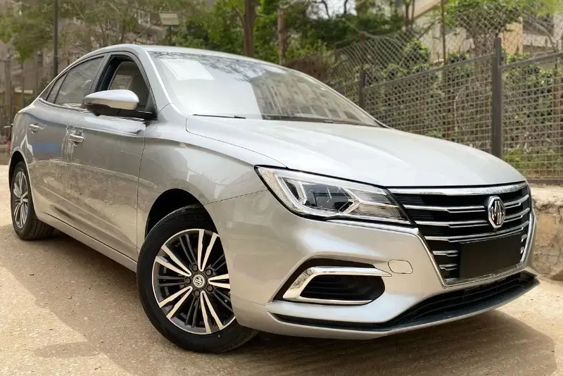 هيونداي إلنترا مستعملة أم إم جي 5 جديدة؟ أيهما أفضل للشراء في 2026؟